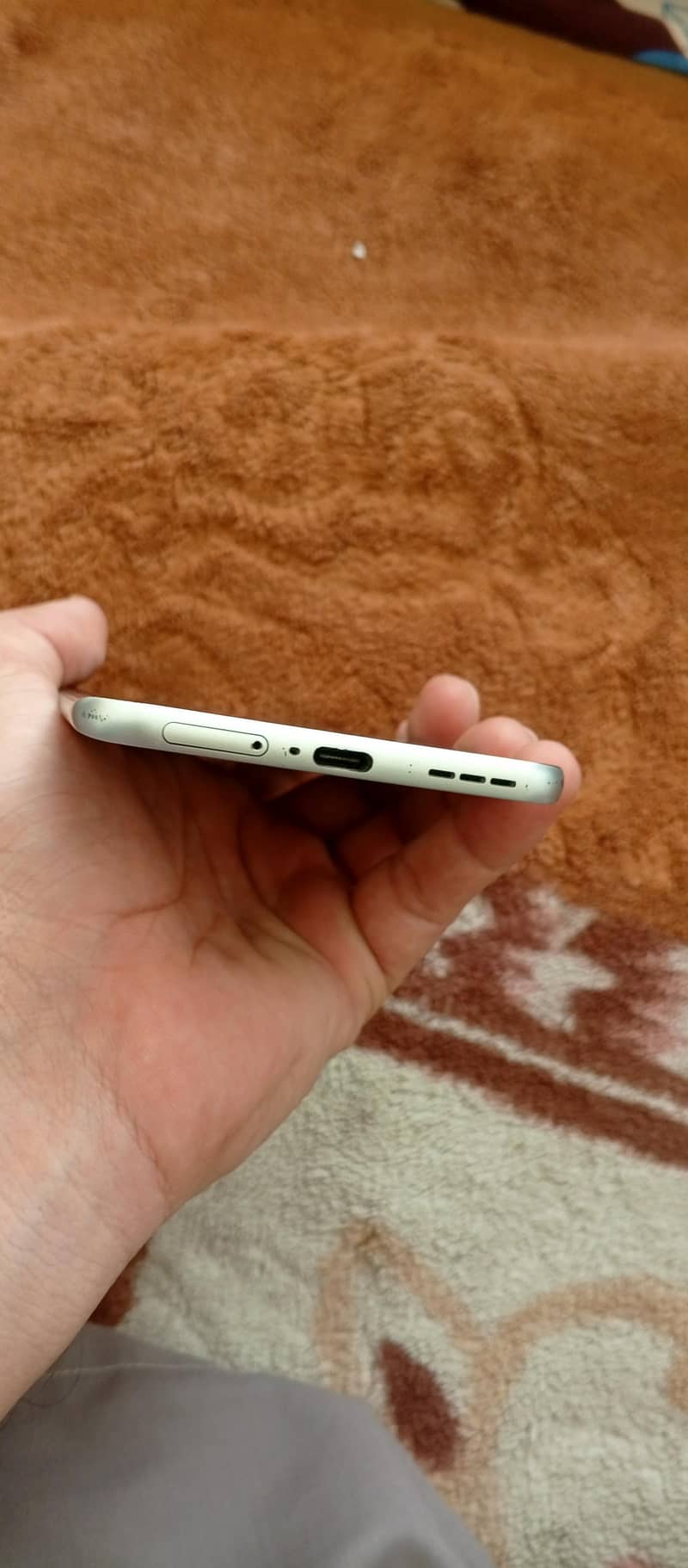 Infinix Hot 60 Pro+ 4