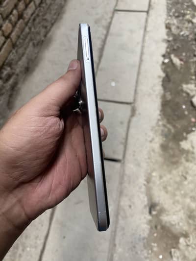 Infinix hot 60i 6 / 128