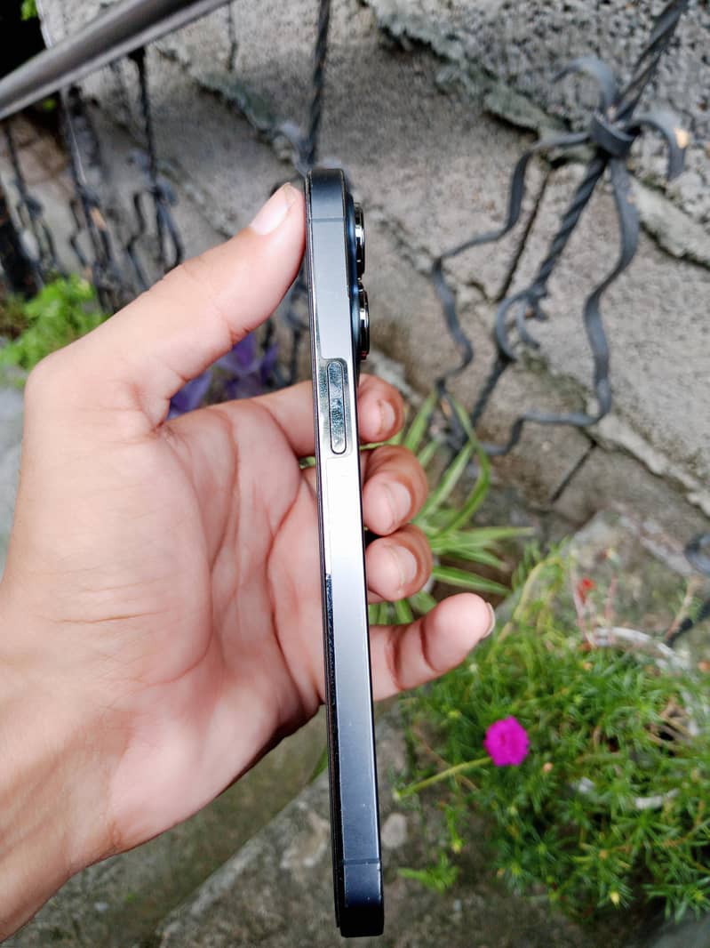 Apple iPhone 13 Pro 4