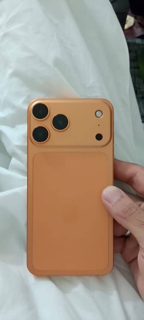 Apple iPhone 17 Pro Max 5