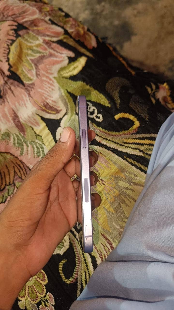 Apple iPhone 12 2