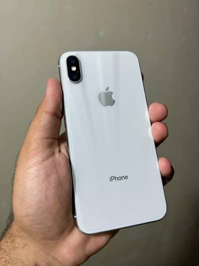 Apple iPhone ( pta approved)