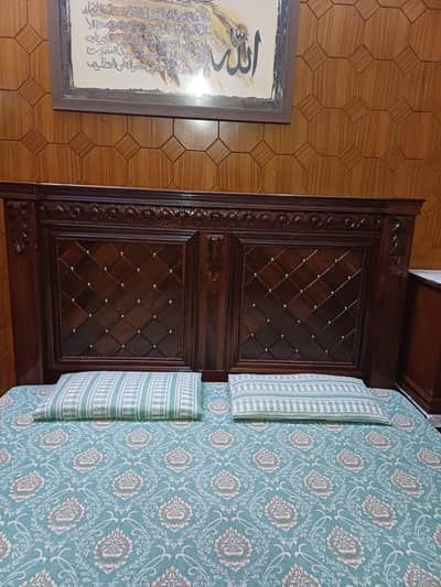 Luxury and Pure Sheesham Wood King Sized Bed