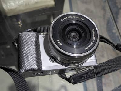 Sony Alpha a5000