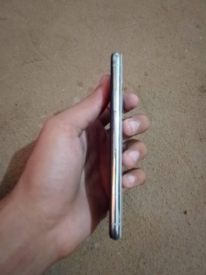 Apple iPhone X 2