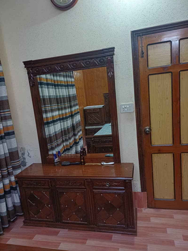 Dressing Table 2