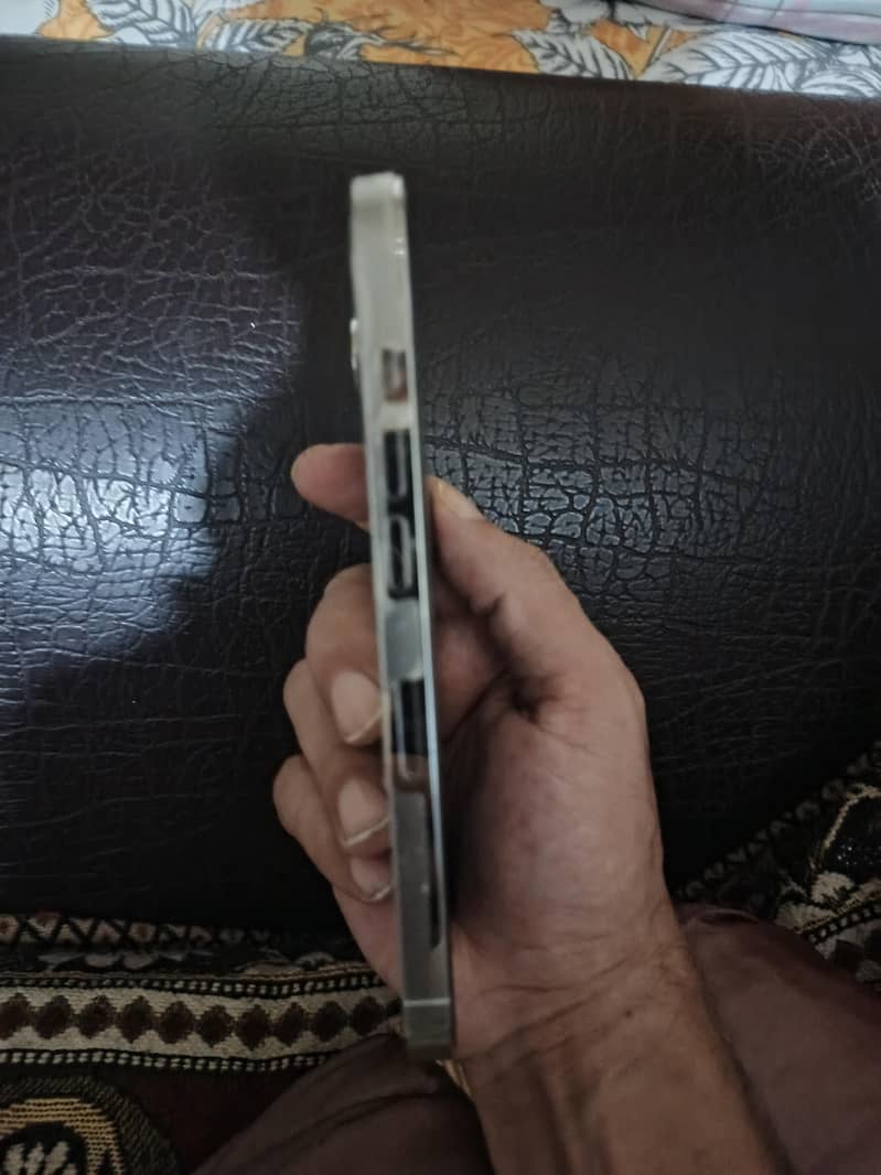 Iphone 14 pro 3