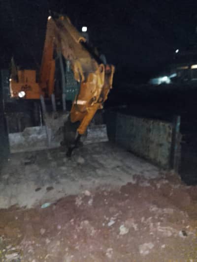 *Excavator* HITACHI 65 FOR sale