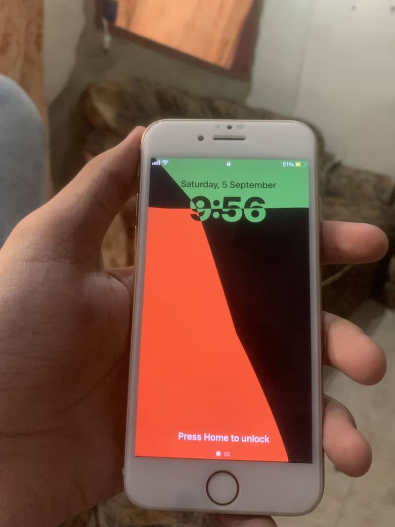 Apple iPhone 8 1