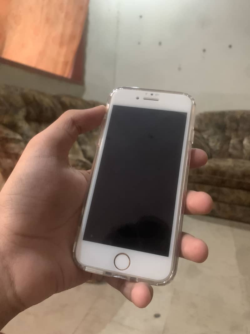 Apple iPhone 8 5