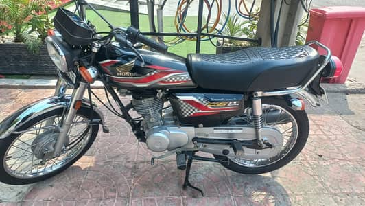 lush condition honda 125 up for sale