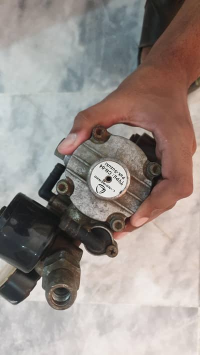 suzuki mehran CNG CYLINDER with kit