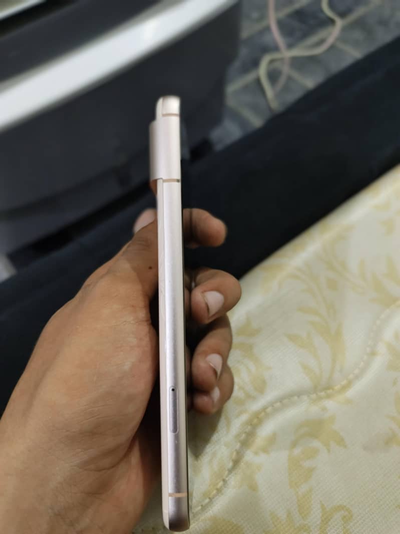 Google Pixel 8 2