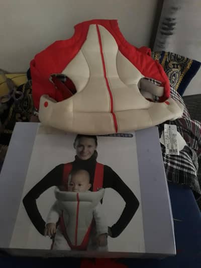 imported kid bag hai 4 5 dafa use howa ha bas