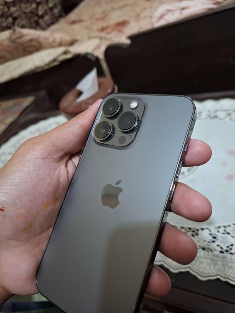 Apple iPhone 13 Pro 0