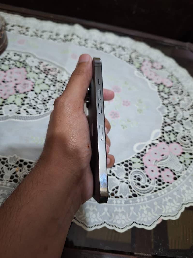 Apple iPhone 13 Pro 2