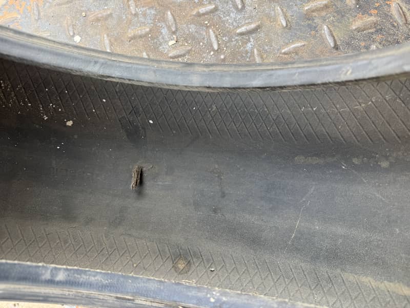 Car tyre 0