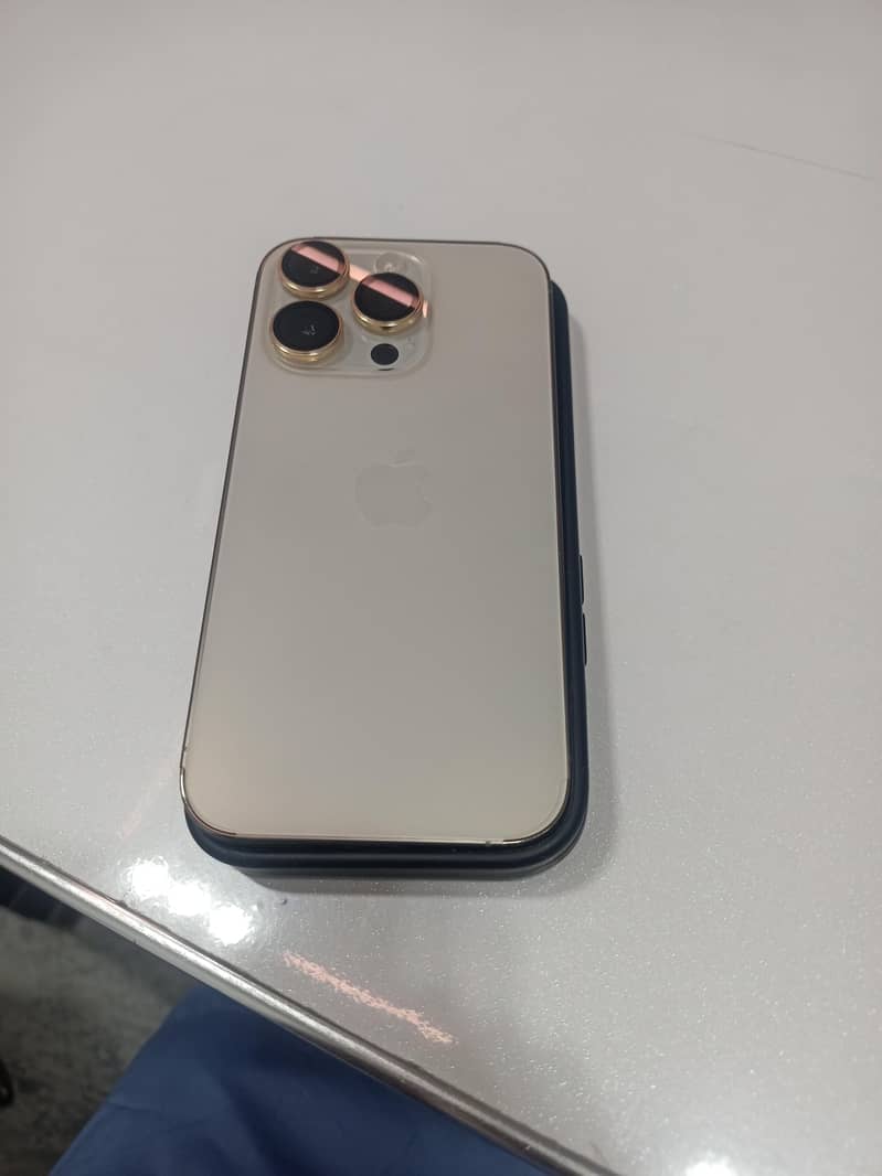 Apple iPhone 14 Pro 1