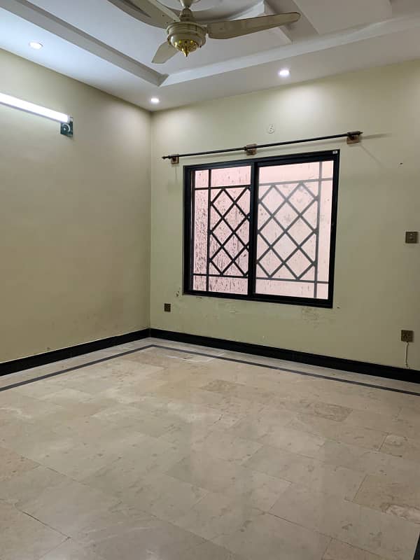 Upper portion for rent 4