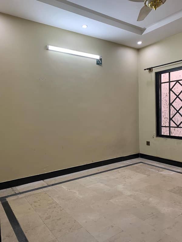 Upper portion for rent 6