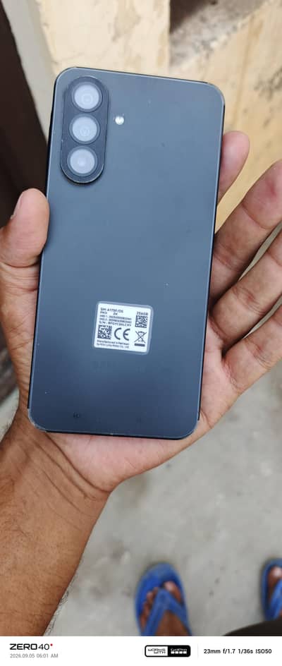 Samsung a17 8/256 WhatsApp #03011403736