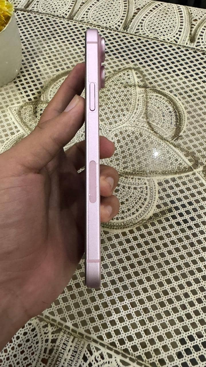 Apple iPhone 15 plus 8