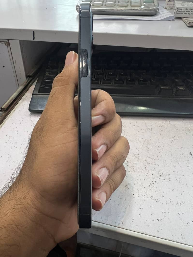 Apple iPhone 12 Pro 2