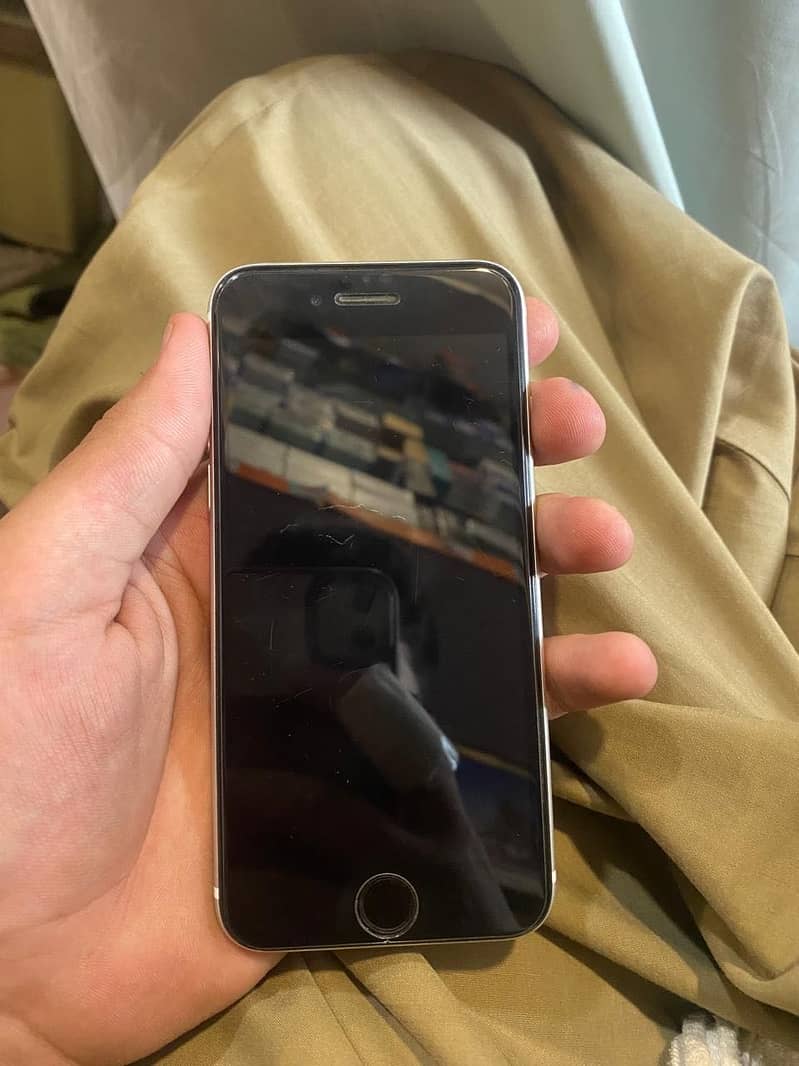 Apple iPhone SE 2