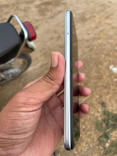 Infinix Hot 12
