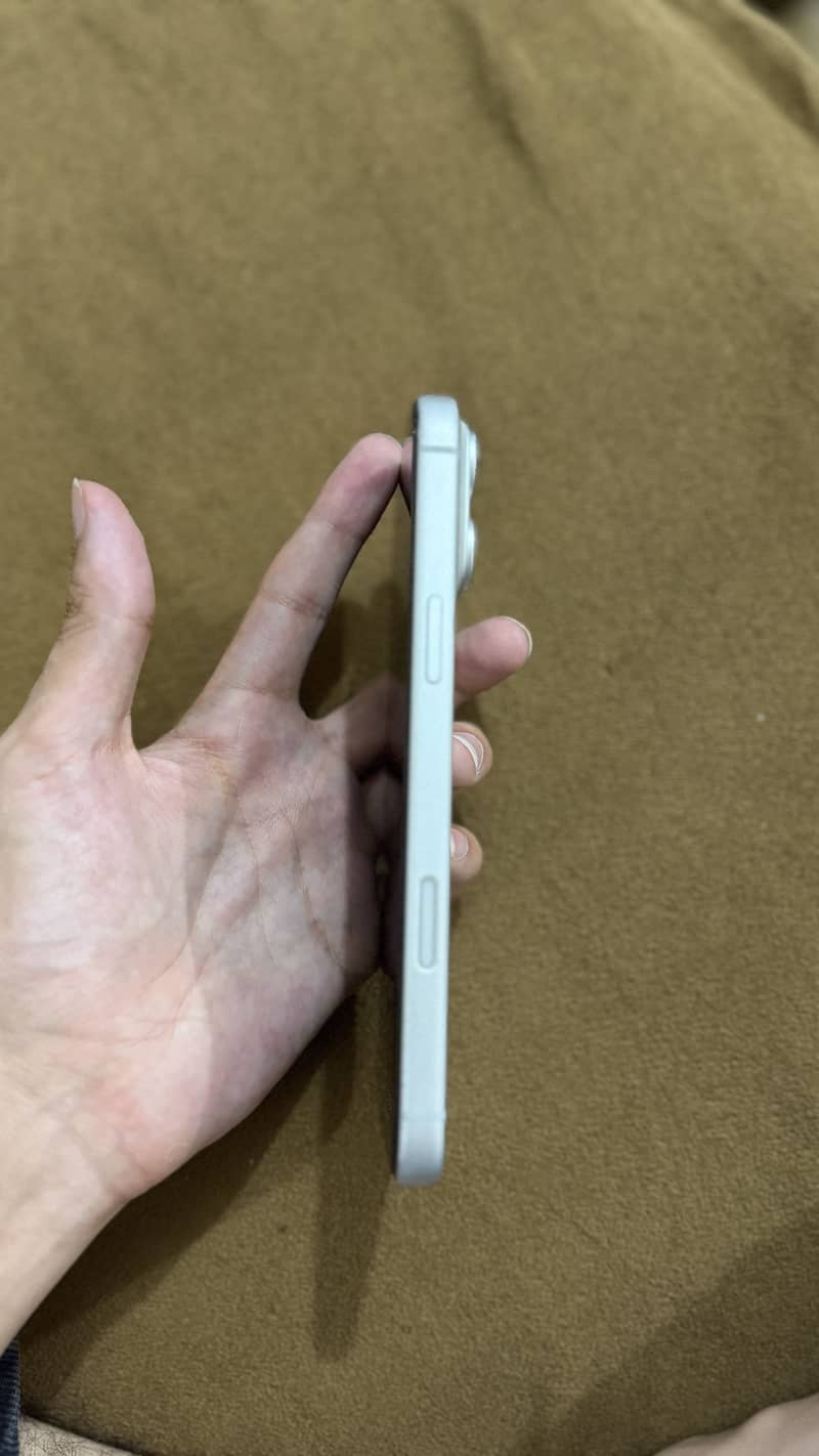Apple iPhone 17 Pro Max 5