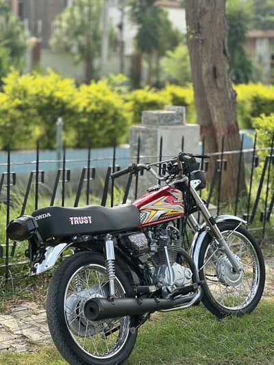 Honda 125 {2025} Antique piece