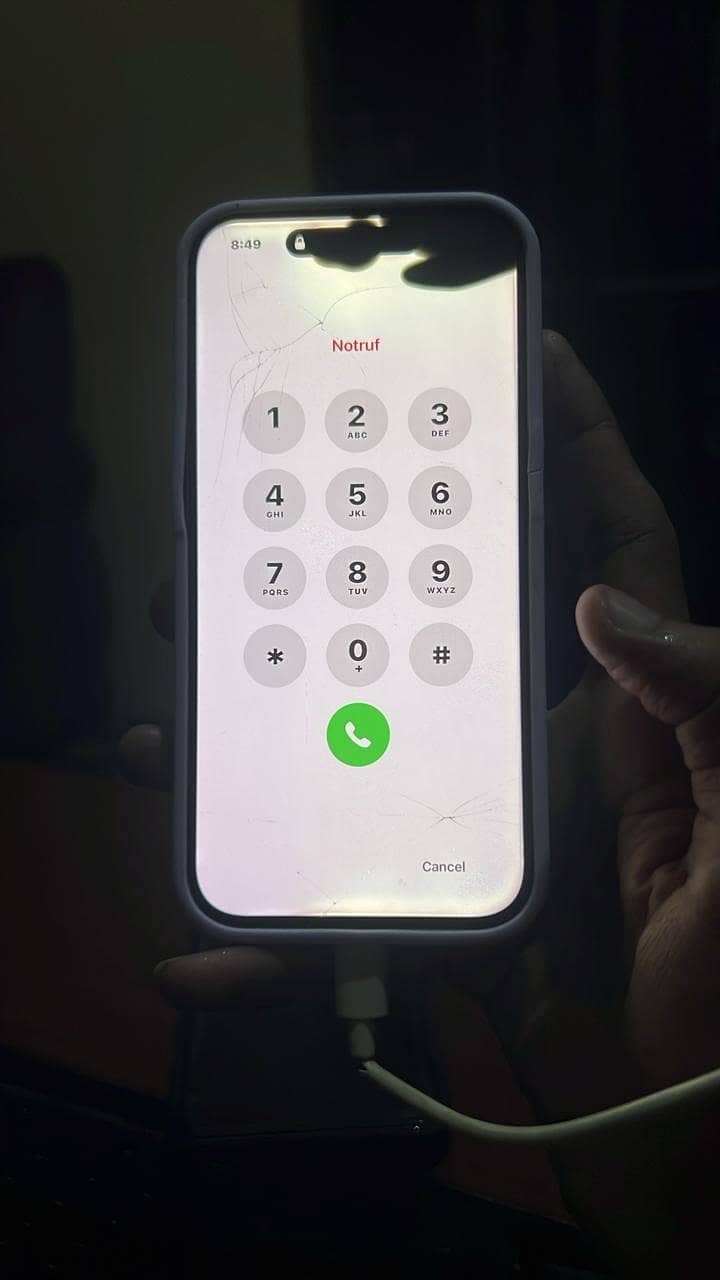 Apple iPhone 15 Pro 0