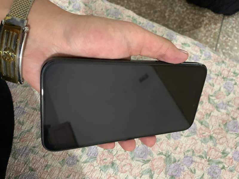 Apple iPhone 15 Pro Max 3