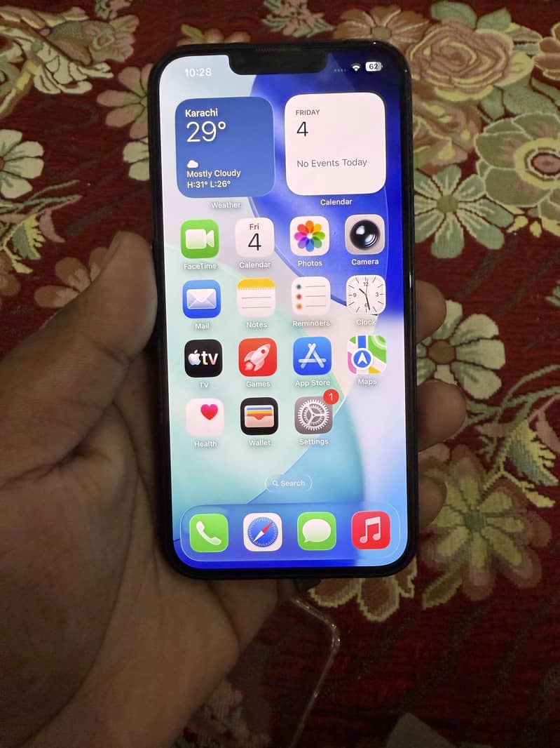 Apple iPhone 13 4