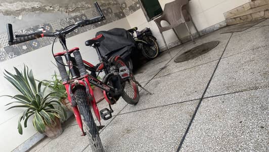 Red bicycle 10/10 condition.