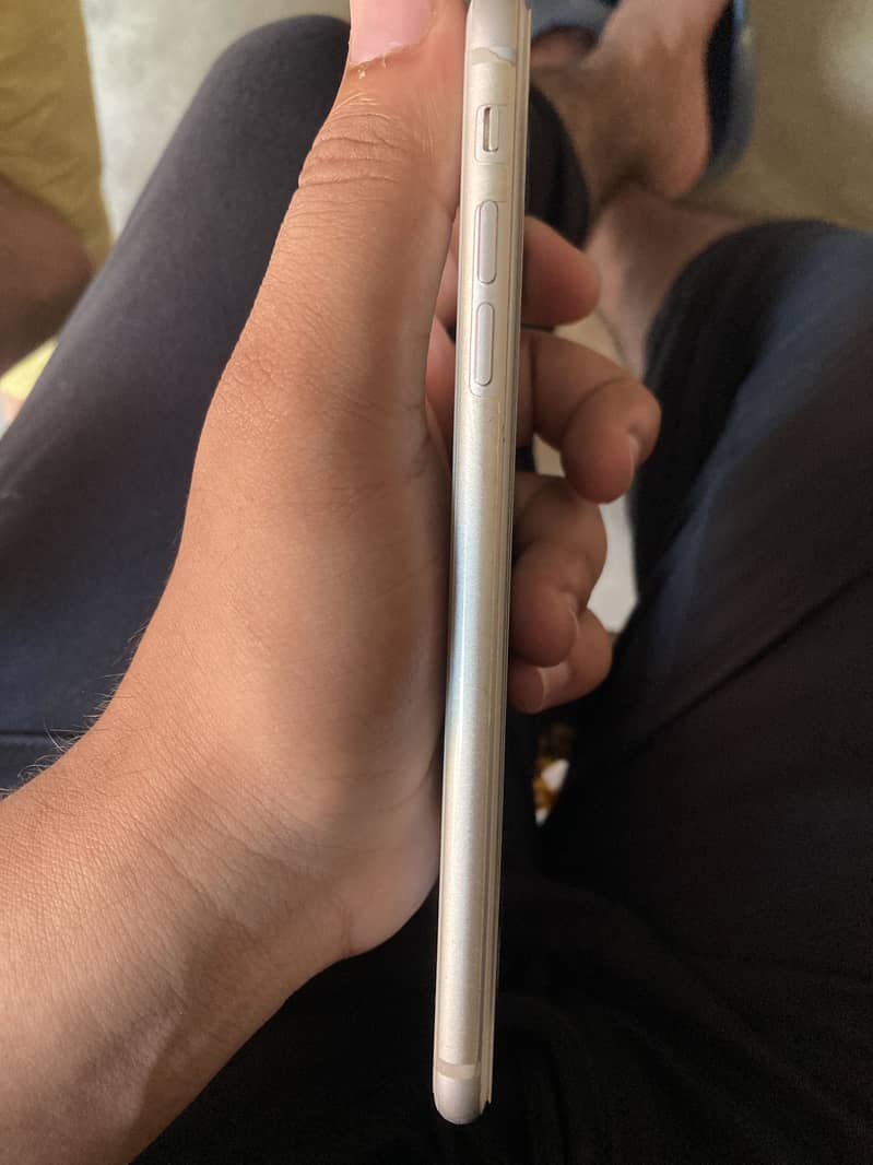 Apple iPhone 8 Plus 0