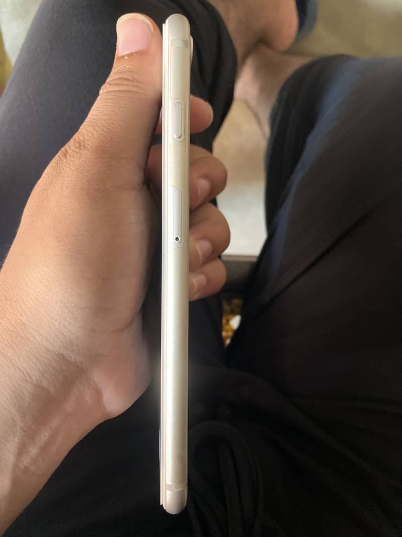 Apple iPhone 8 Plus 1