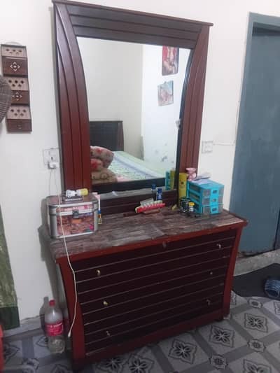 good condition bed set for sale without mattress
