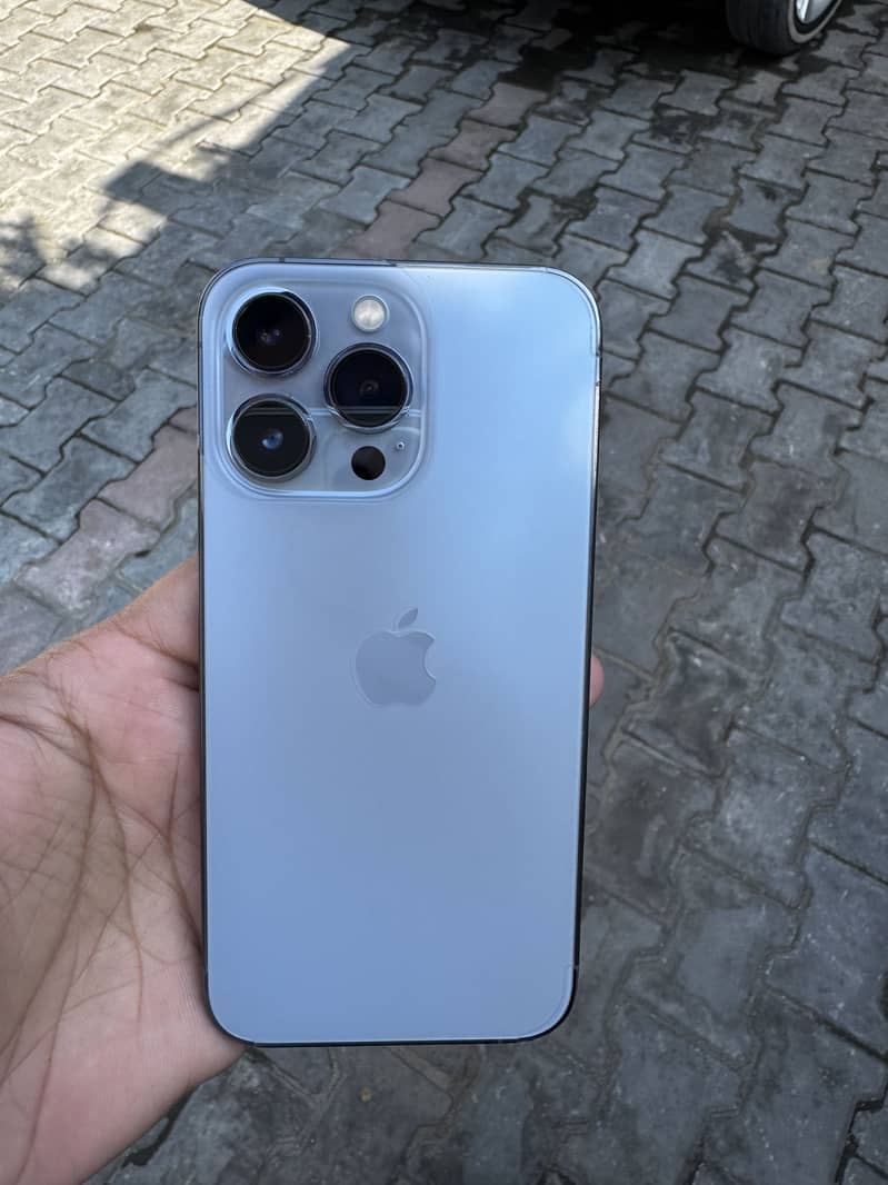 Apple iPhone 13 Pro 4
