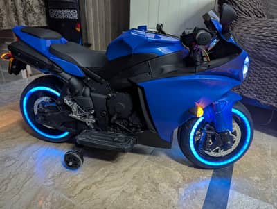 kids electric bike in excellent condition (03314916886)