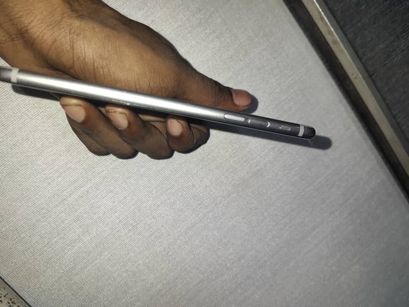 Apple iPhone 6 Plus 1