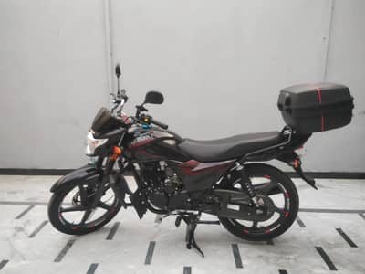 Suzuki GR 150 | 3,000 KM Driven | First Owner | Fully Loaded
