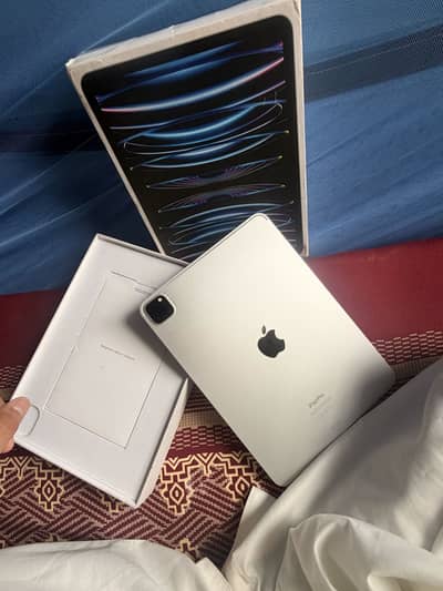 Ipad m2 | full new condition | 128gb with box | all pakistan