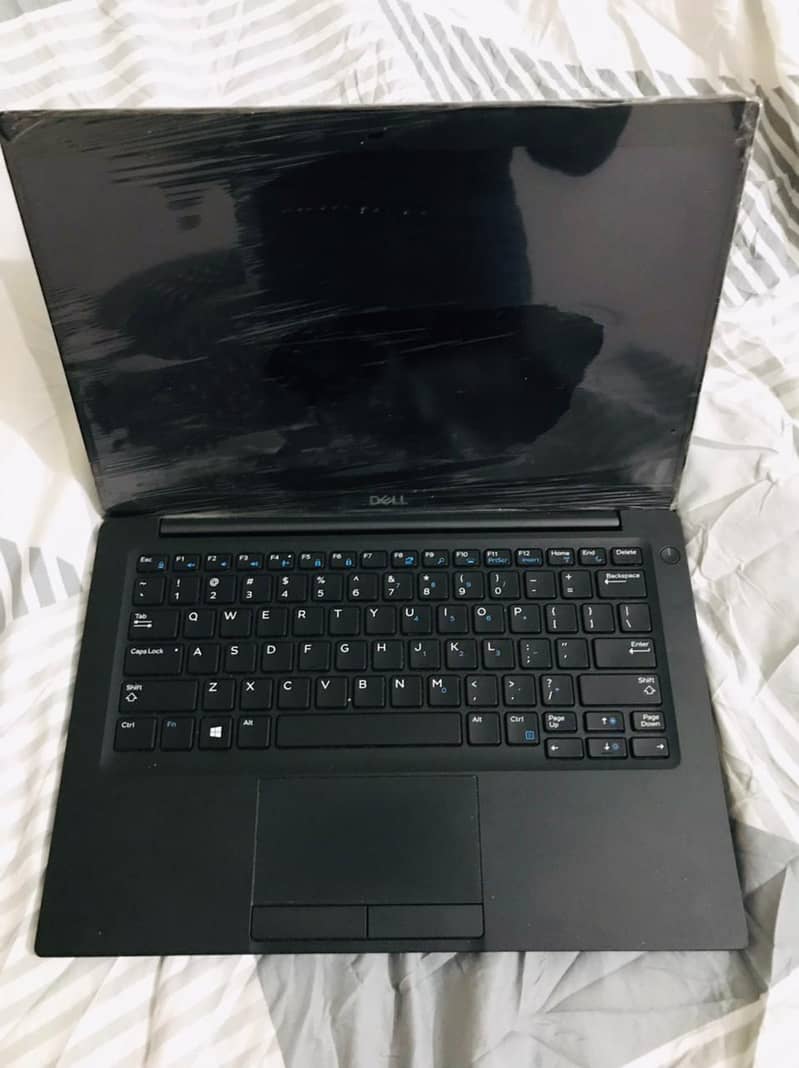 Core i5-8th generation 1