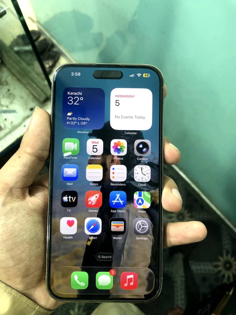 Apple iPhone 14 Pro Max 1