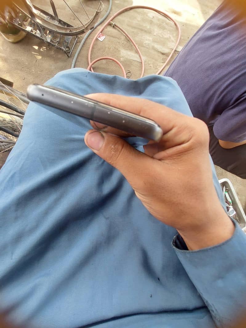 Google Pixel 8 3