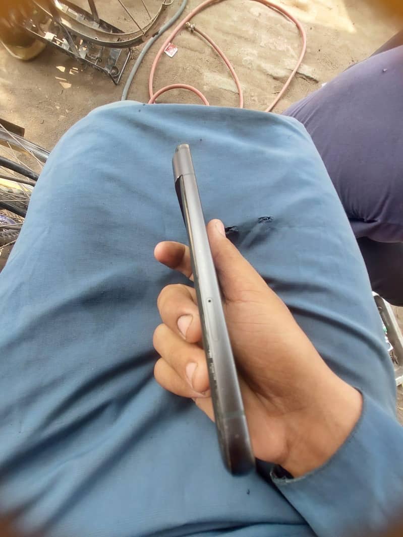 Google Pixel 8 4