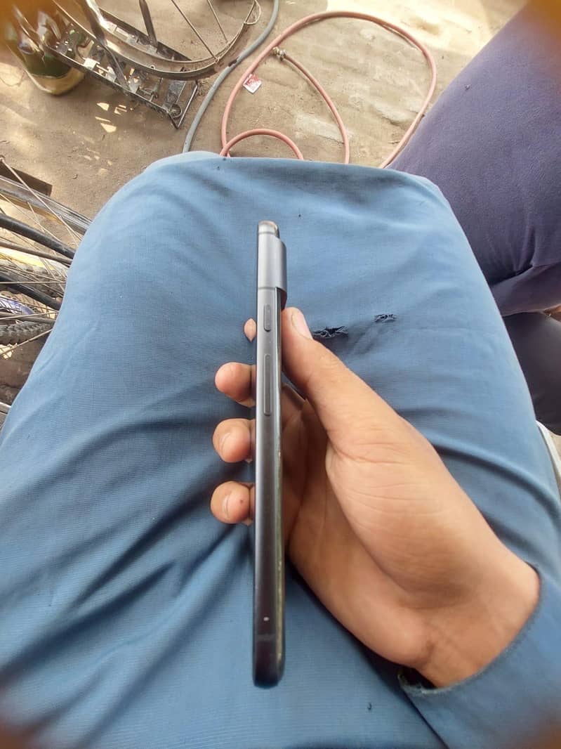 Google Pixel 8 5