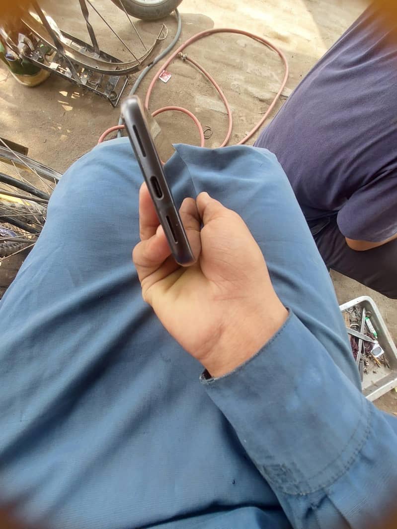 Google Pixel 8 6