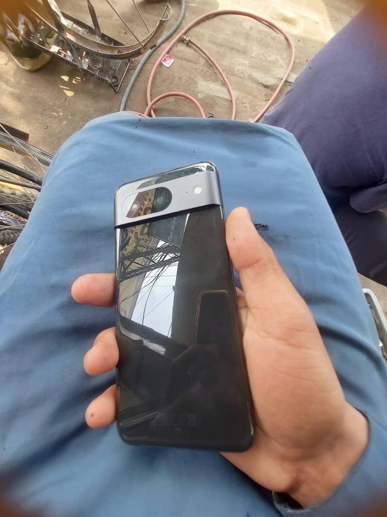 Google Pixel 8 7
